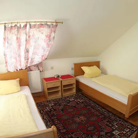 レーヘナーホフ ホテル