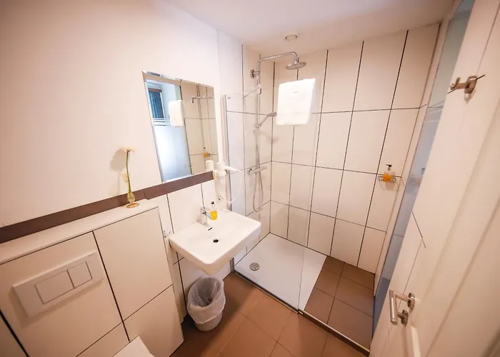 レーヘナーホフ ホテル