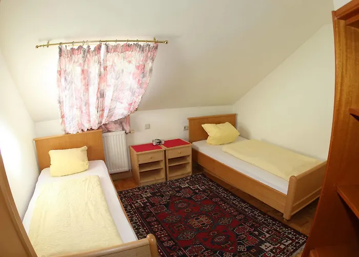 レーヘナーホフ ホテル